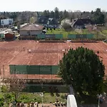 Negy Evszak Panzio Hotel Siofok