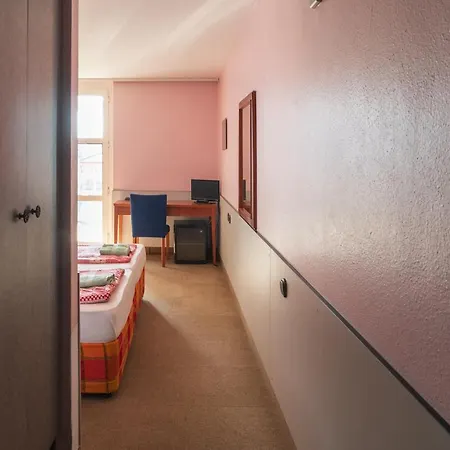 Hotell Negy Evszak Panzio