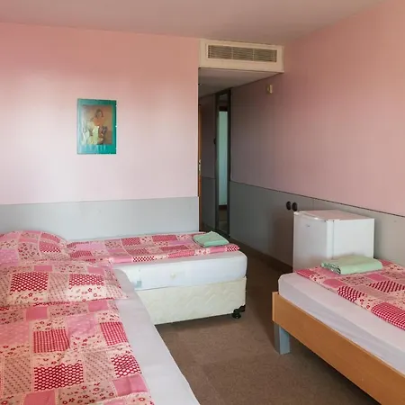 Negy Evszak Panzio Hotell Siófok