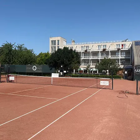 Negy Evszak Panzio 3* Siófok