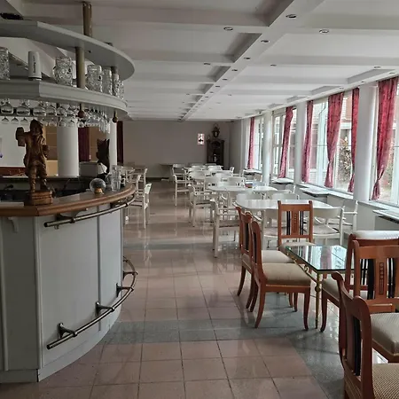 Negy Evszak Panzio 3* Siófok