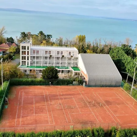 Negy Evszak Panzio Hotel Siófok