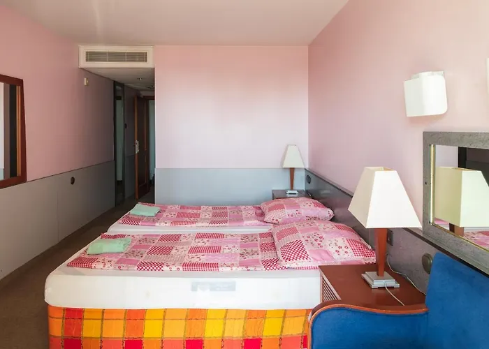 Hotel Negy Evszak Panzio 3*