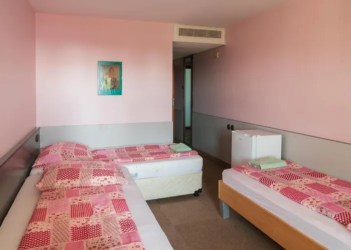 Negy Evszak Panzio Hotel Siófok
