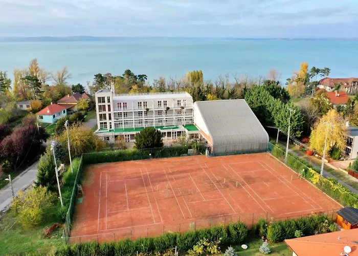 Negy Evszak Panzio Otel